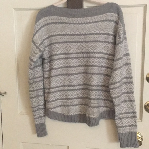 Perfect grey sweater - Picture 2 of 3